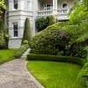 安娜贝尔斯普林以1200万美元的价格出售百年纪念公园豪宅