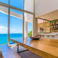 色彩缤纷的悬崖顶豪宅在里约热内卢待售要价700万美元
