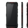 AGM X5配备水滴屏外观依旧保持了三防手机硬朗的造型