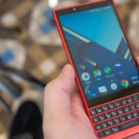 新款黑莓手机将搭载Android系列