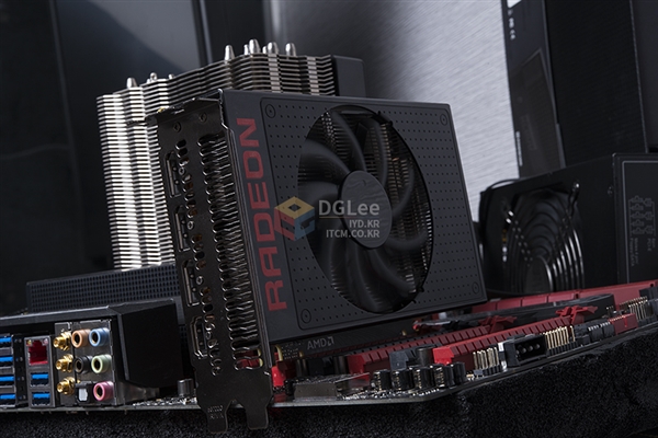 AMD R9 Nano图赏+拆解：精密黑科技