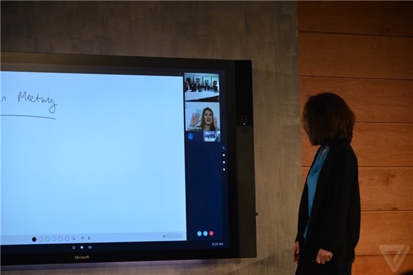 微软玩大的：84寸的巨型Surface Hub