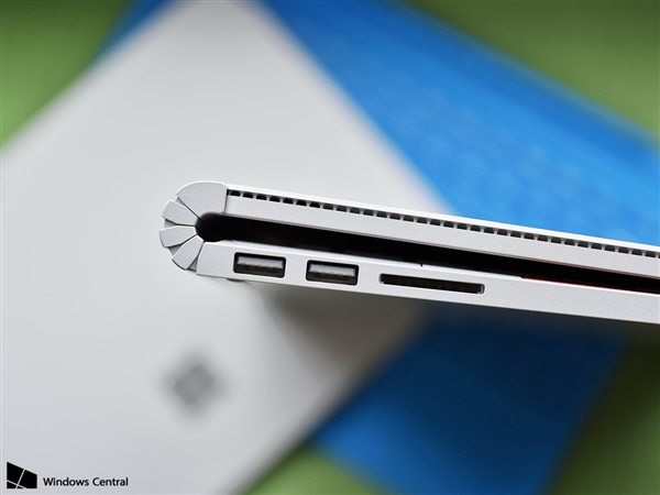 Surface Book 2\Pro 5曝明年初发布：铰链消除空隙、窄边框